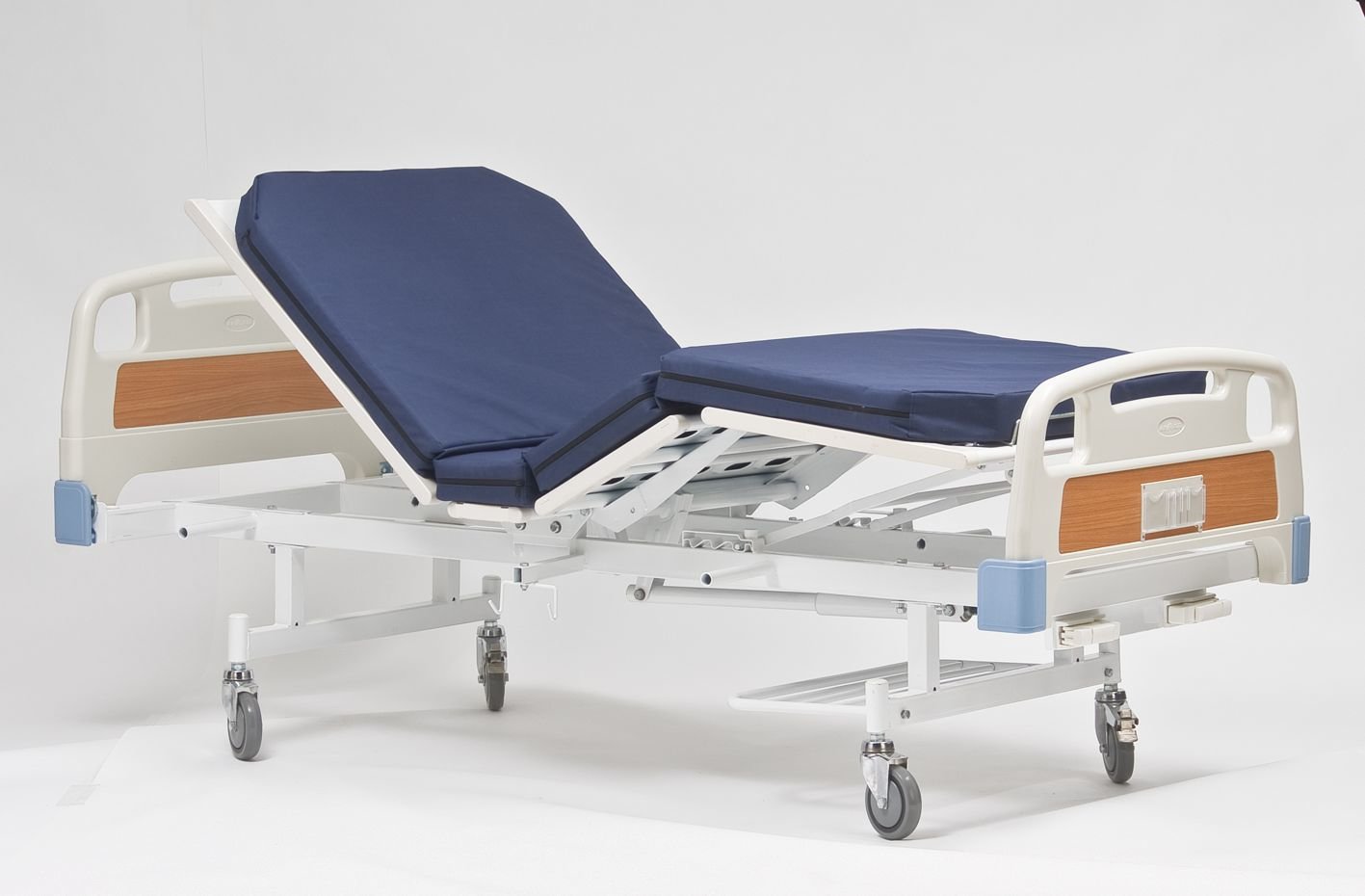 медицинские кровати с механическим приводом